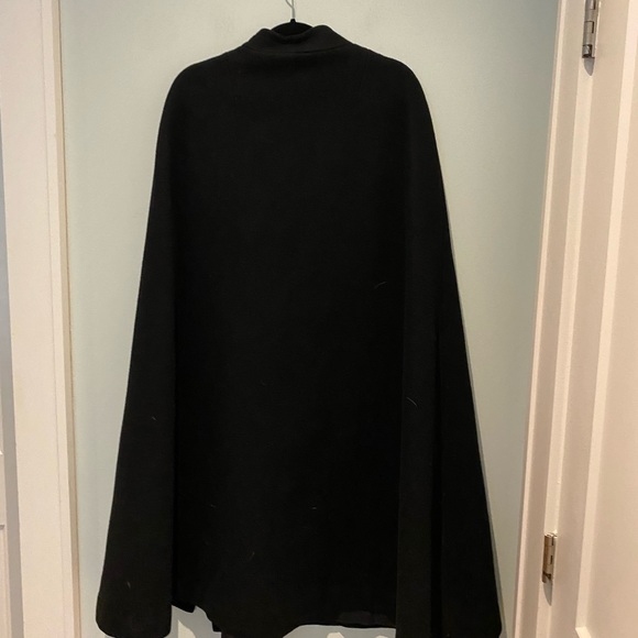 SOLD Beautiful 1950s/60s Rain Master Long Wool Cape - Picture 3 of 6